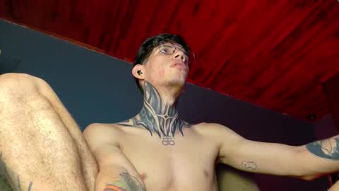 daviid_huge online show from February 14, 7:47 am