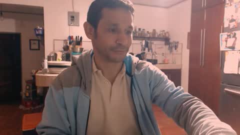 Snapshot of debbie_n_paul chatting on November 2, 9:35 am Paul Fitz online show from November 2, 9:35 am