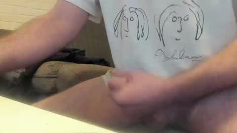 Snapshot of deeznutz343 chatting on October 20, 3:05 pm Deez Nutz online show from October 20, 3:05 pm