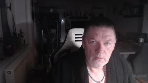 deinprinz2312 online show from March 10, 4:38 am