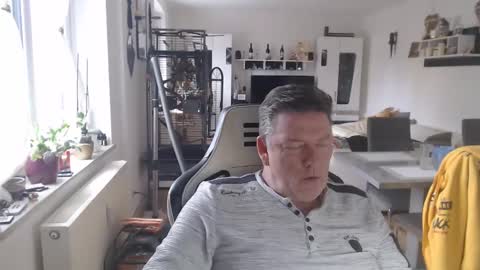 deinprinz2312 online show from February 13, 12:32 pm