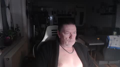 deinprinz2312 online show from March 9, 5:33 am