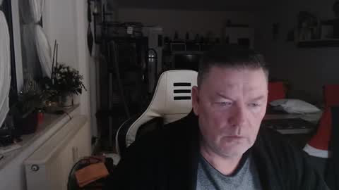 deinprinz2312 online show from January 3, 5:28 am