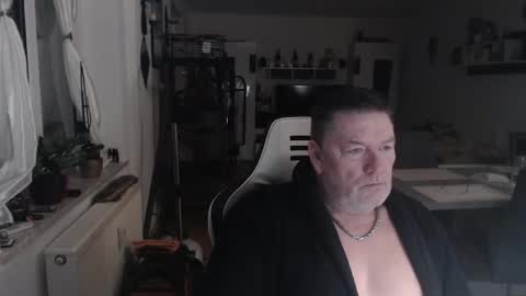 deinprinz2312 online show from January 20, 4:21 am