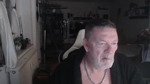 deinprinz2312 online show from September 29, 4:00 am