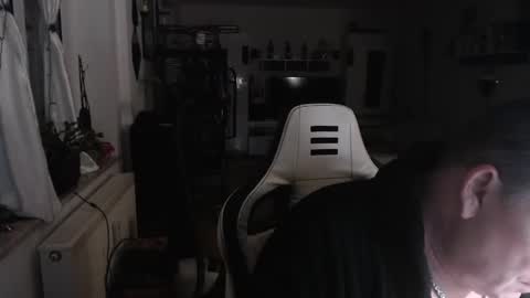 deinprinz2312 online show from December 8, 4:57 am