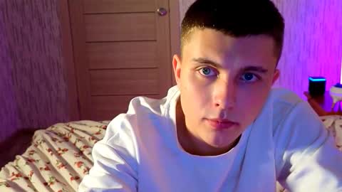 Snapshot of denisx444 chatting on October 10, 1:21 am Denis online show from October 10, 1:21 am