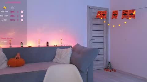 Den online show from October 10, 9:36 am