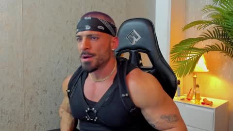 dennis_cox_ online show from January 16, 4:17 am