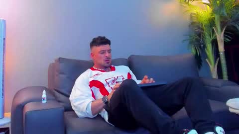 dennis_cox_ online show from October 15, 2:52 am