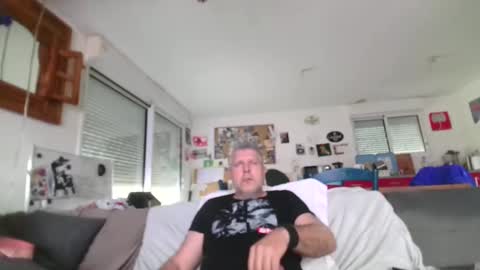 Snapshot of denzel455 chatting on January 25, 10:29 am denzel455 online show from January 25, 10:29 am