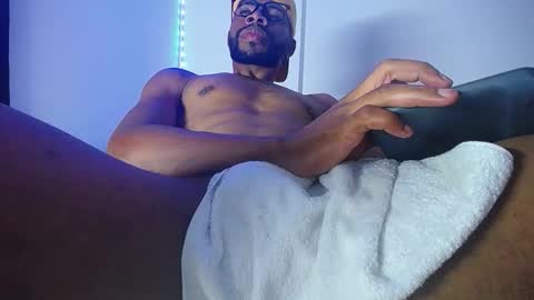 denzo online show from November 25, 5:20 am