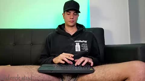 Derek independent model  online show from December 19, 2:41 am