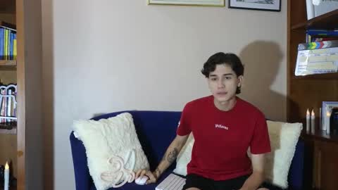 Derek online show from December 14, 1:12 am