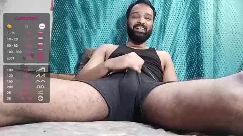 Snapshot of desi_boy799417 chatting on February 28, 4:32 am desi_boy799417 online show from February 28, 4:32 am