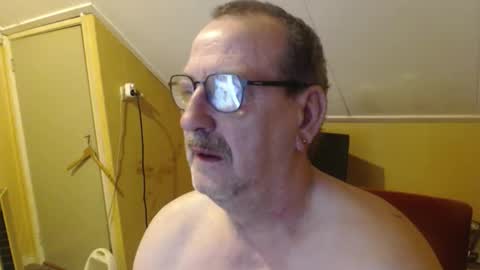 destelp online show from March 27, 11:38 pm