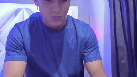 Deyvis Taylor7 online show from December 11, 1:49 am