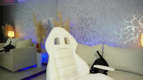 Diego online show from January 10, 1:48 pm