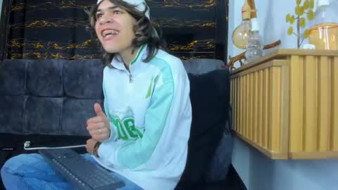 diamond_twink online show from February 18, 1:53 pm