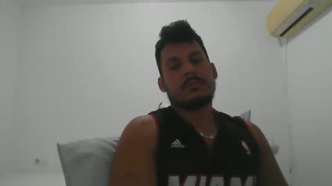 Snapshot of diangohetero21cm chatting on October 21, 8:34 pm diangohetero21cm online show from October 21, 8:34 pm