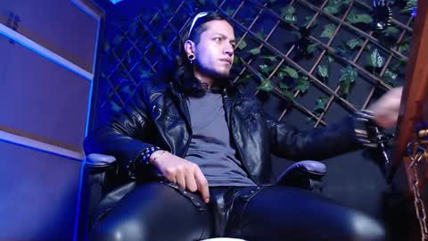 DICAPRIO online show from January 13, 8:30 am