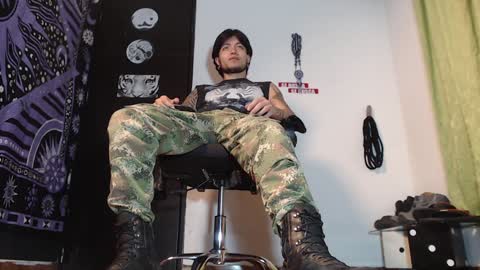 DICAPRIO online show from December 9, 10:05 pm