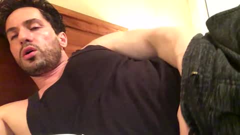 Snapshot of diegodavids chatting on December 13, 3:05 am diegodavids online show from December 13, 3:05 am