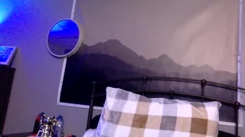 digbicknik online show from February 17, 12:43 am