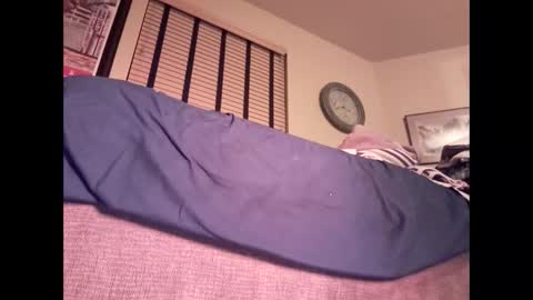 Snapshot of dildosnme22 chatting on January 3, 10:52 am dildosnme22 online show from January 3, 10:52 am