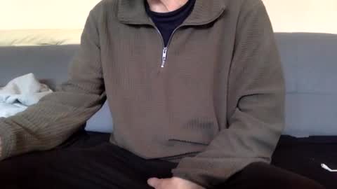 dinnerout1111 online show from March 1, 8:25 am