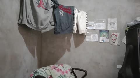 dirty model online show from April 18, 6:20 pm