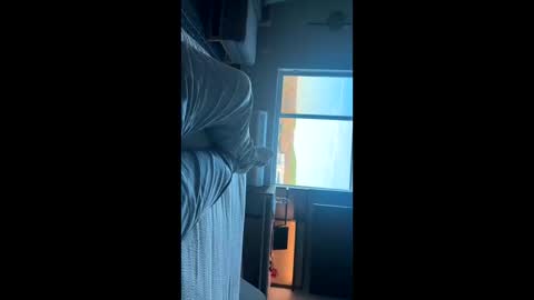 ClosetedDiscreetXec online show from November 12, 9:19 pm