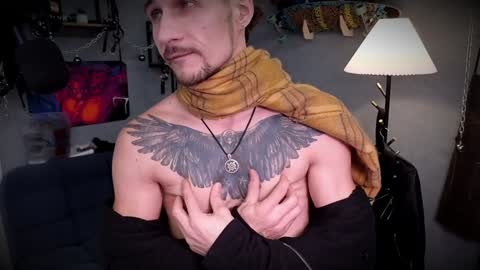 Silverhand online show from December 18, 12:10 am