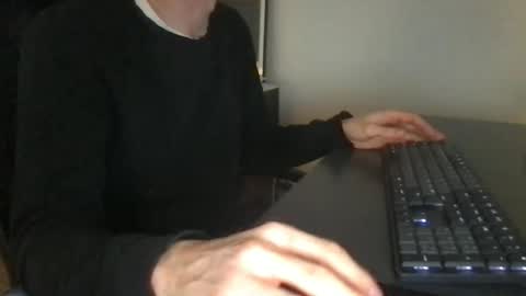 doctor_luv_69 online show from February 2, 2:36 pm