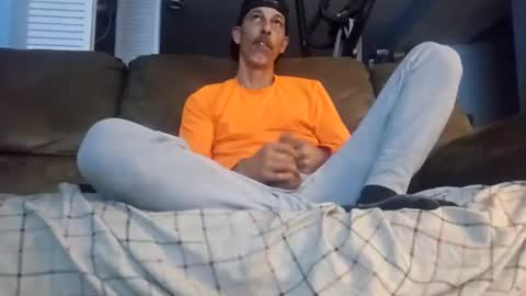 dogbone999081 online show from October 28, 9:56 am