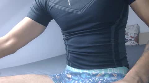 dollboy25 online show from December 18, 10:22 am