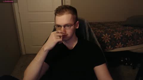 Snapshot of doloresman chatting on February 27, 10:15 am doloresman online show from February 27, 10:15 am
