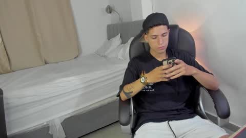 MASTER online show from November 25, 3:08 am