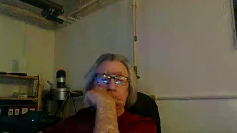 domiande online show from April 27, 2:02 pm