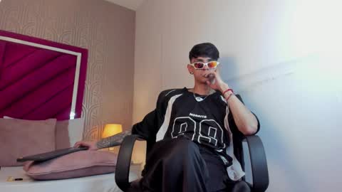 Dominic foox online show from March 18, 2:31 pm