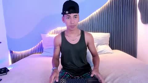 Dominic online show from October 31, 4:47 am