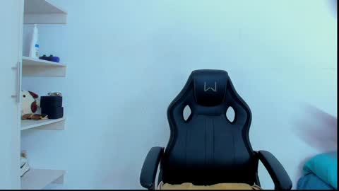 dominic_smith_ online show from December 21, 11:34 pm