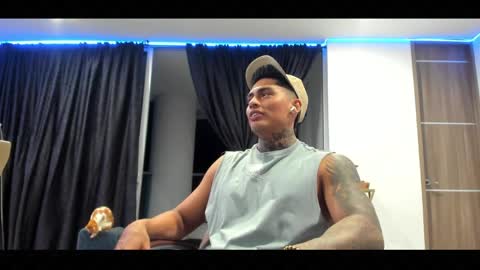 Only fans Ronnie col---InstaRonniecolleman  online show from March 31, 12:01 am