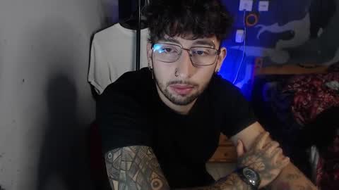 dominus_kane online show from November 3, 6:28 am