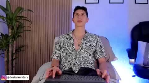 Snapshot of dorian_mystery chatting on September 15, 12:35 am dorian_mystery online show from September 15, 12:35 am