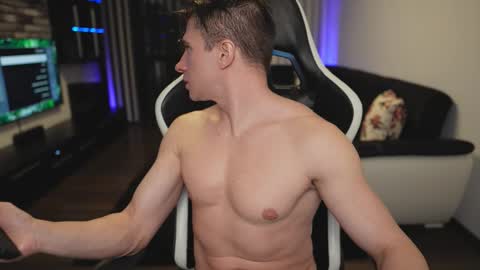 Dorian Reyes online show from January 18, 12:56 am