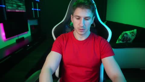 Dorian Reyes online show from December 3, 11:35 pm