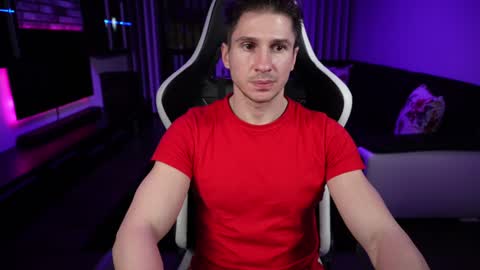 Dorian Reyes online show from December 8, 1:56 am