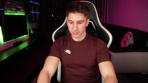 Dorian Reyes online show from December 25, 12:27 am