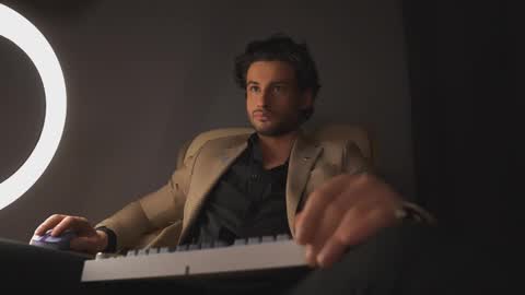 Keen online show from March 3, 11:01 pm